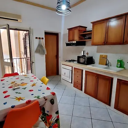 Happie Casa Stazione Centrale Apartment Palermo Exterior photo
